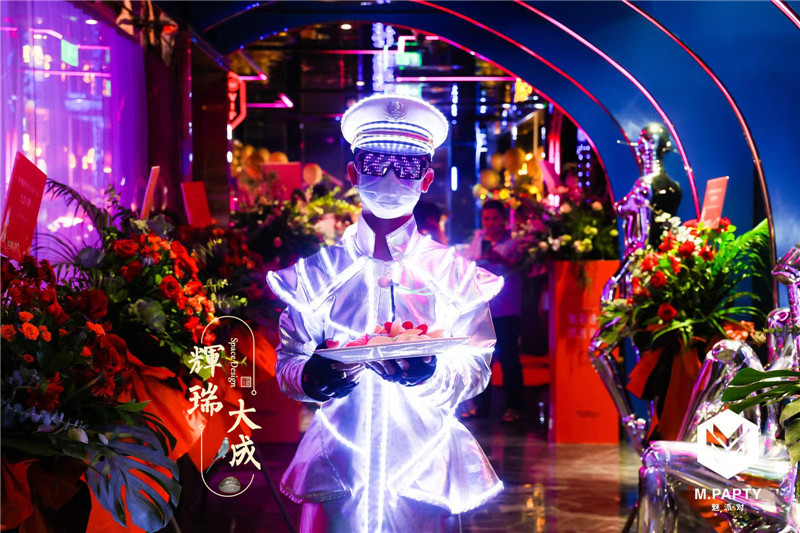 KTV設(shè)計(jì)現(xiàn)場(chǎng)氛圍烘托 KTV設(shè)計(jì)現(xiàn)場(chǎng)氛圍烘托